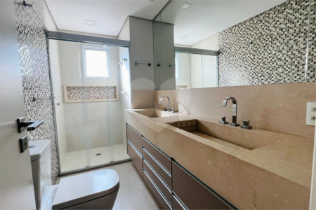 Apartamento à venda com 3 suítes em Campo Belo, São Paulo, SP