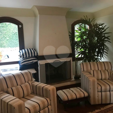 Casa à venda com 5 quartos, sendo 2 suítes,  em Jardim Everest, São Paulo, SP