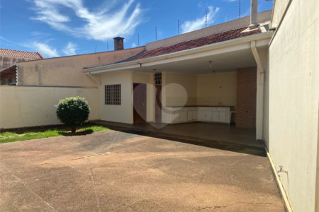 Casa à venda com 3 suítes em Jardim Primavera, Araraquara, SP