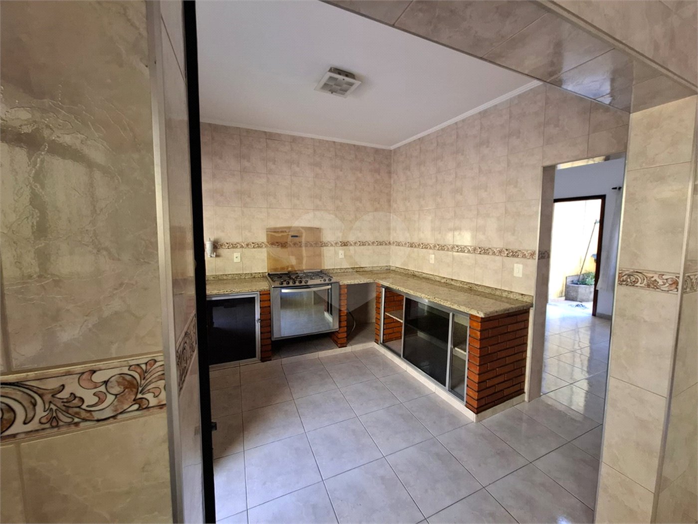 Sobrado à venda com 3 quartos no Brasilândia, São Paulo, SP