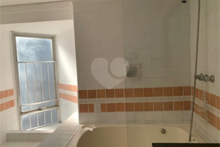 Apartamento à venda com 3 quartos, sendo 1 suíte, em Alto da Boa Vista, São Paulo, SP