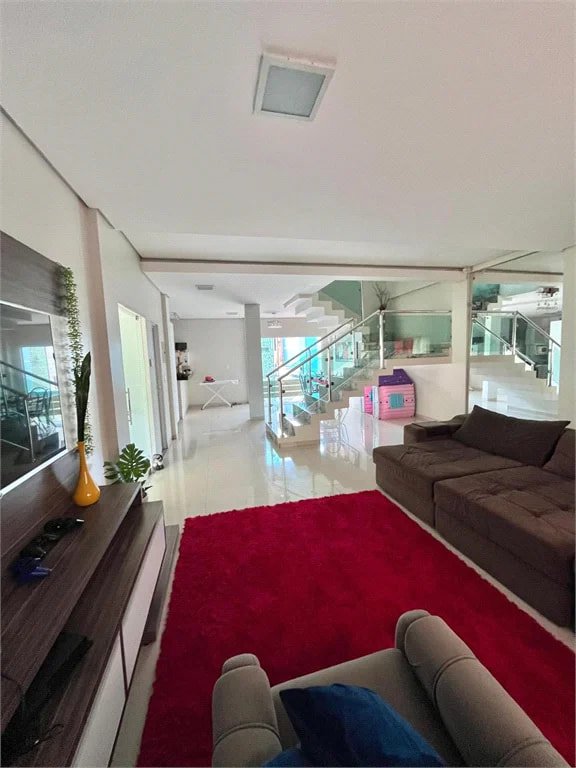 Casa à venda com 6 quartos, sendo 1 suíte,  no Centro, Balsas, MA