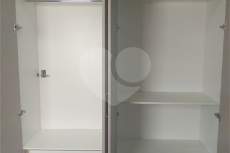 Casa à venda com 3 quartos, sendo 1 suíte,  no condomínio Gardenville, Itu - SP