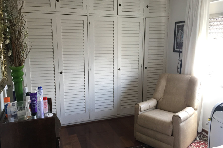 Apartamento à venda com 3 quartos, sendo 1 suíte, em Bela Vista, São Paulo, SP