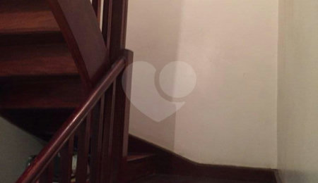 Casa à venda com 4 quartos, sendo 1 suíte, em Jardim das Laranjeiras, São Paulo, SP
