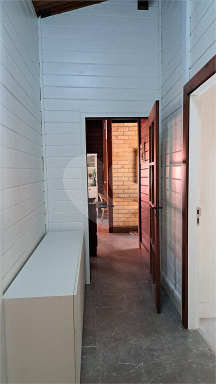 Casa à venda com 3 quartos, sendo 1 suíte, no condomínio Alpes da Cantareira, Mairiporã - SP