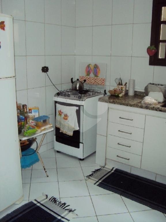 Sobrado à venda com 3 quartos, sendo 1 suíte,  em Jardim Pinheiros, São Paulo, SP