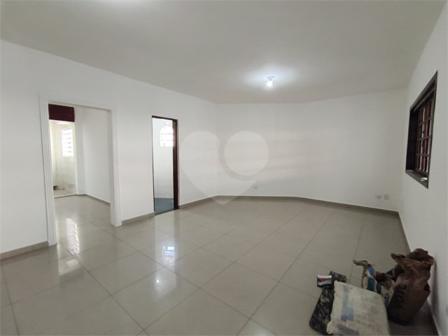 Sobrado à venda com 3 quartos, sendo 1 suíte,  em Cupecê, São Paulo, SP
