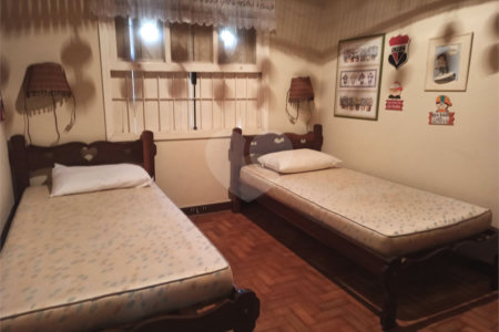 Casa Térrea à venda com 4 quartos, sendo 2 suítes,  em Jardim Paulista, Atibaia, SP