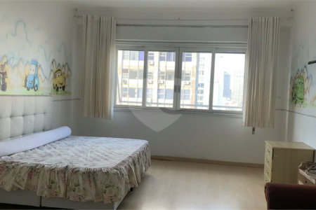 Edifício Louvre | Apartamento Neoclássico de 425m² à Venda na Praça da República — Centro de São Paulo