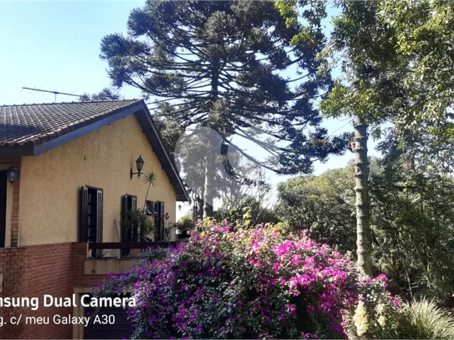 Casa à venda com 3 quartos, sendo 1 suíte,  no condomínio Jardim da Monntanha Ii, Mairiporã - SP