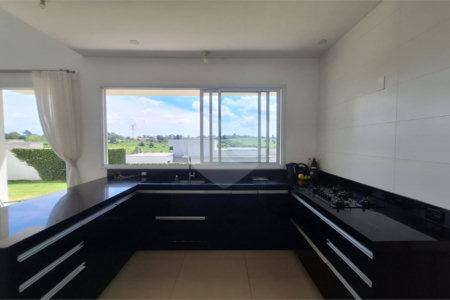 Casa à venda com 4 quartos, sendo 3 suítes,  no condomínio Fazenda Alta Vista, Salto de Pirapora - SP
