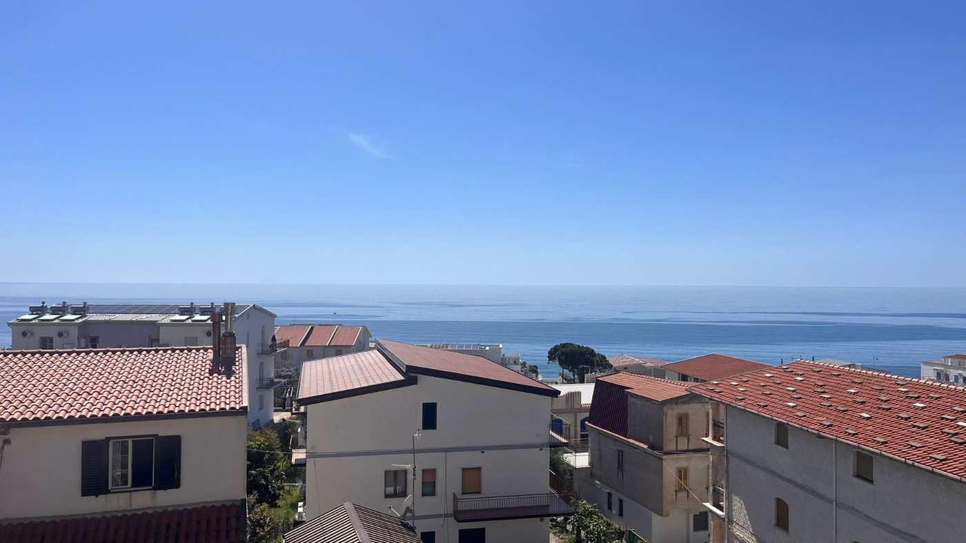 Apartamento à venda com 2 quartos em San Lucido, CS
