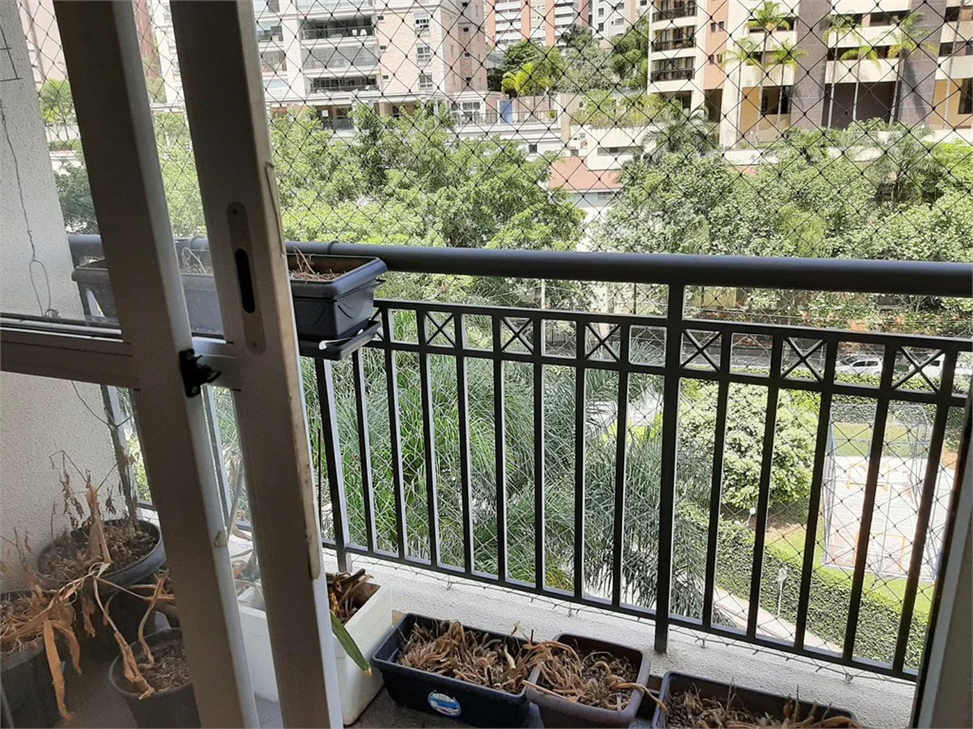 Apartamento à venda ou para alugar com 3 quartos, sendo 1 suíte, em Vila Suzana, São Paulo, SP