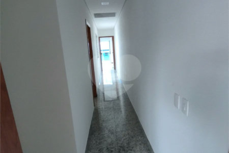 Sobrado à venda, 3 suítes, garagem, a 300 m do metrô Vila Matilde