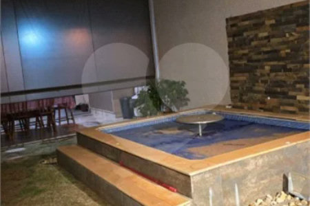 Casa em condomínio Alvorada em Araraquara com 3 dormitórios e piscina