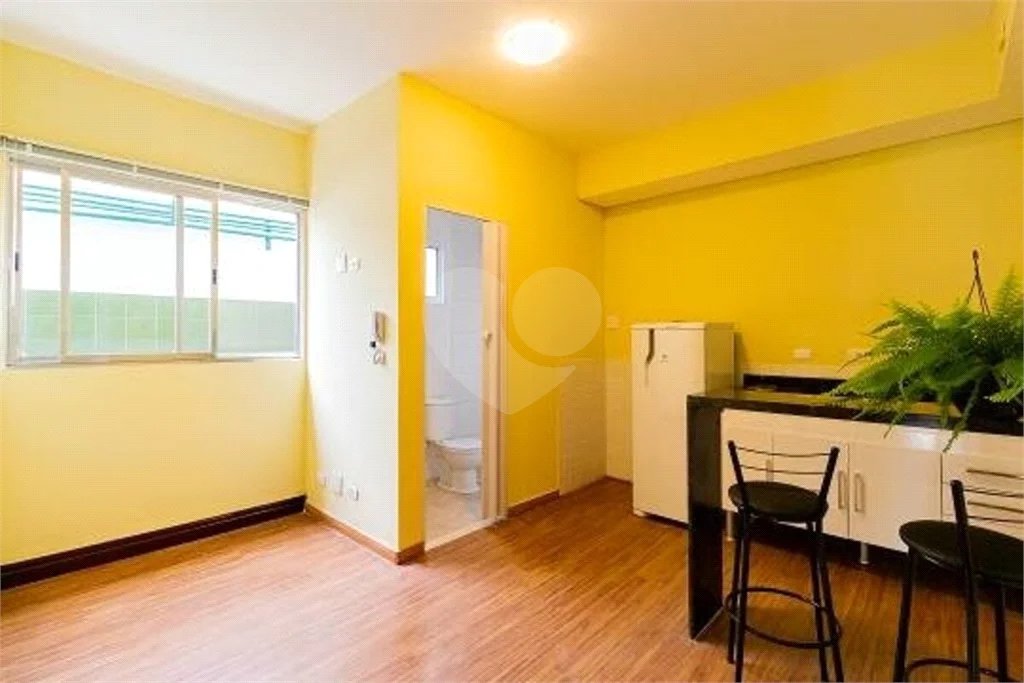 Condomínio com 12 studios , 310m² de área , à venda no bairro do Cambucí.