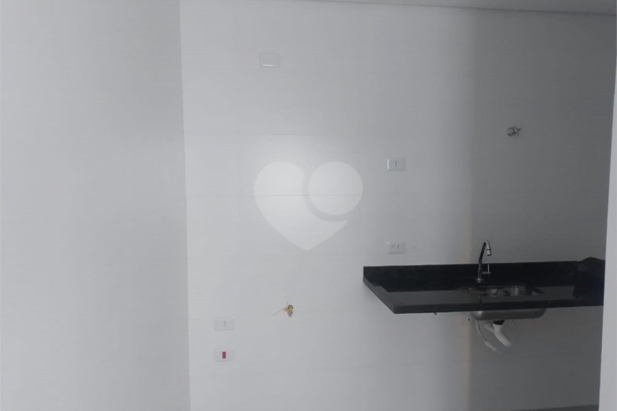 Apartamento Novo com 2 Dormitórios, Elevador na Vila Gustavo. Aceita Pet.