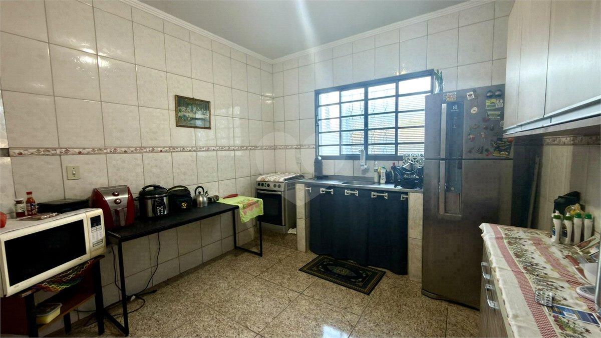 Sobrado à venda com 4 quartos, sendo 1 suíte, em Jardim Wanel Ville V, Sorocaba, SP