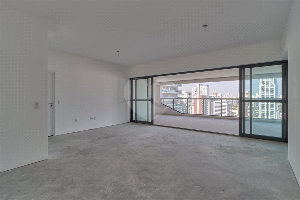 Apartamento à venda com 4 suítes em Chácara Santo Antônio, São Paulo, SP