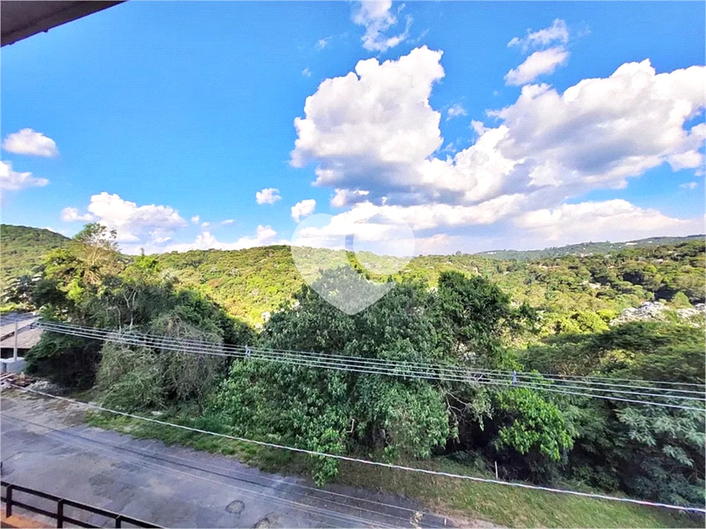 Casa à venda ou para alugar com 7 quartos, sendo 5 suítes, no condomínio Sausalito, Mairiporã - SP