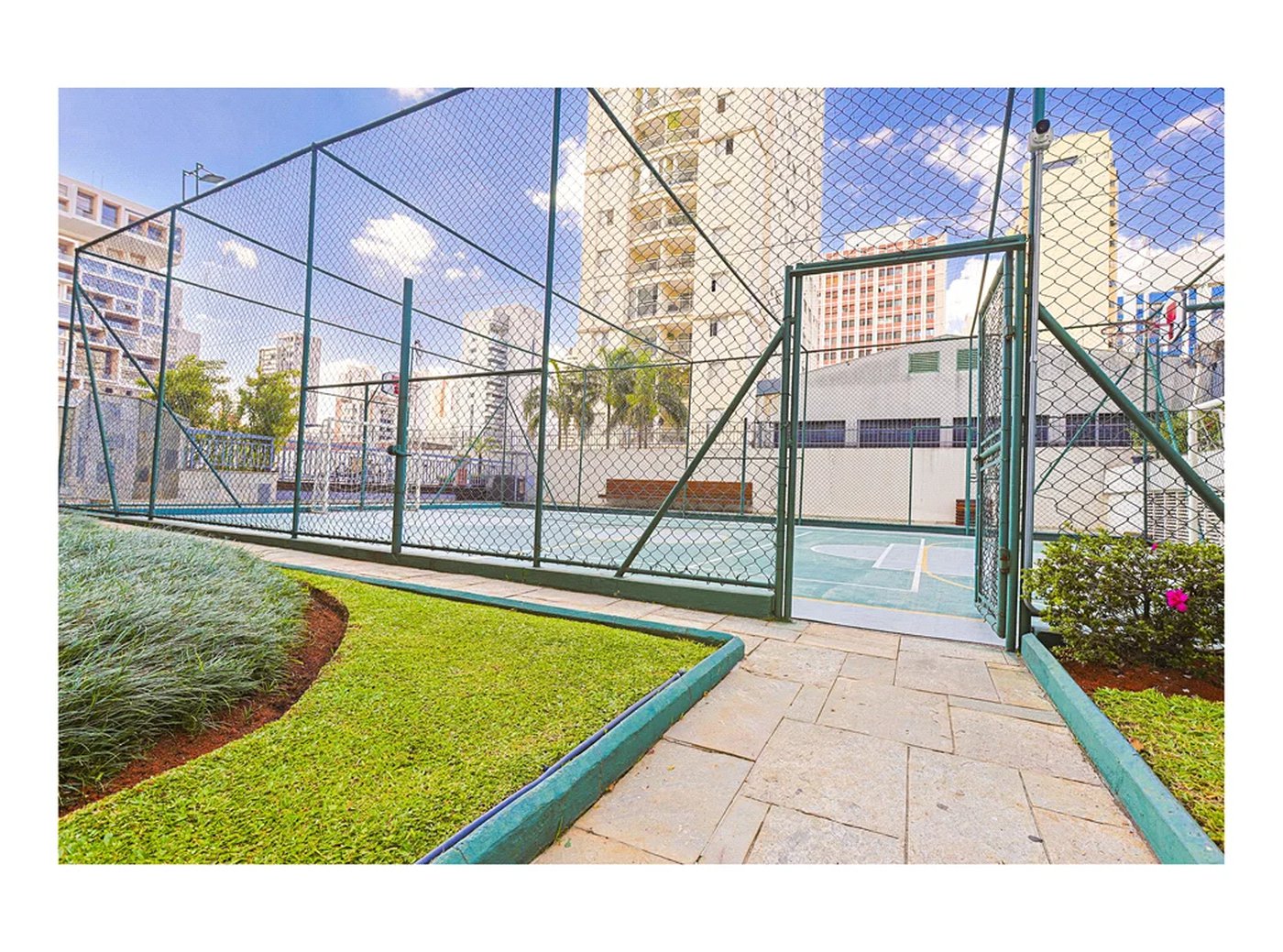Apartamento à venda com 3 quartos, sendo 1 suíte, em Pinheiros, São Paulo, SP