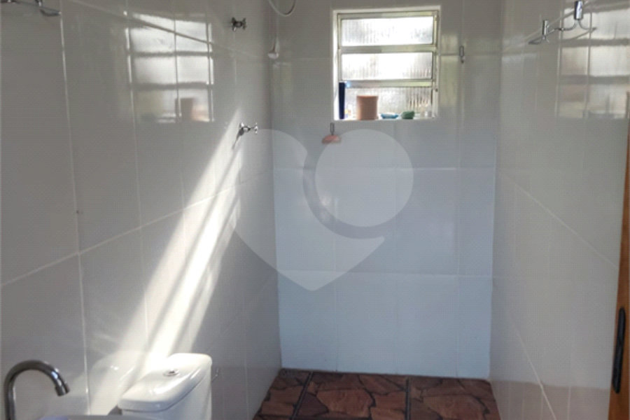 Casa à venda com 3 quartos, sendo 2 suítes, no condomínio Residencial Jardim Lago da Cantareira, Mairiporã - SP