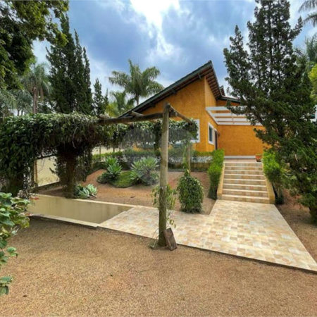 Casa à venda com 4 suítes no condomínio Miollo da Granja, Cotia - SP