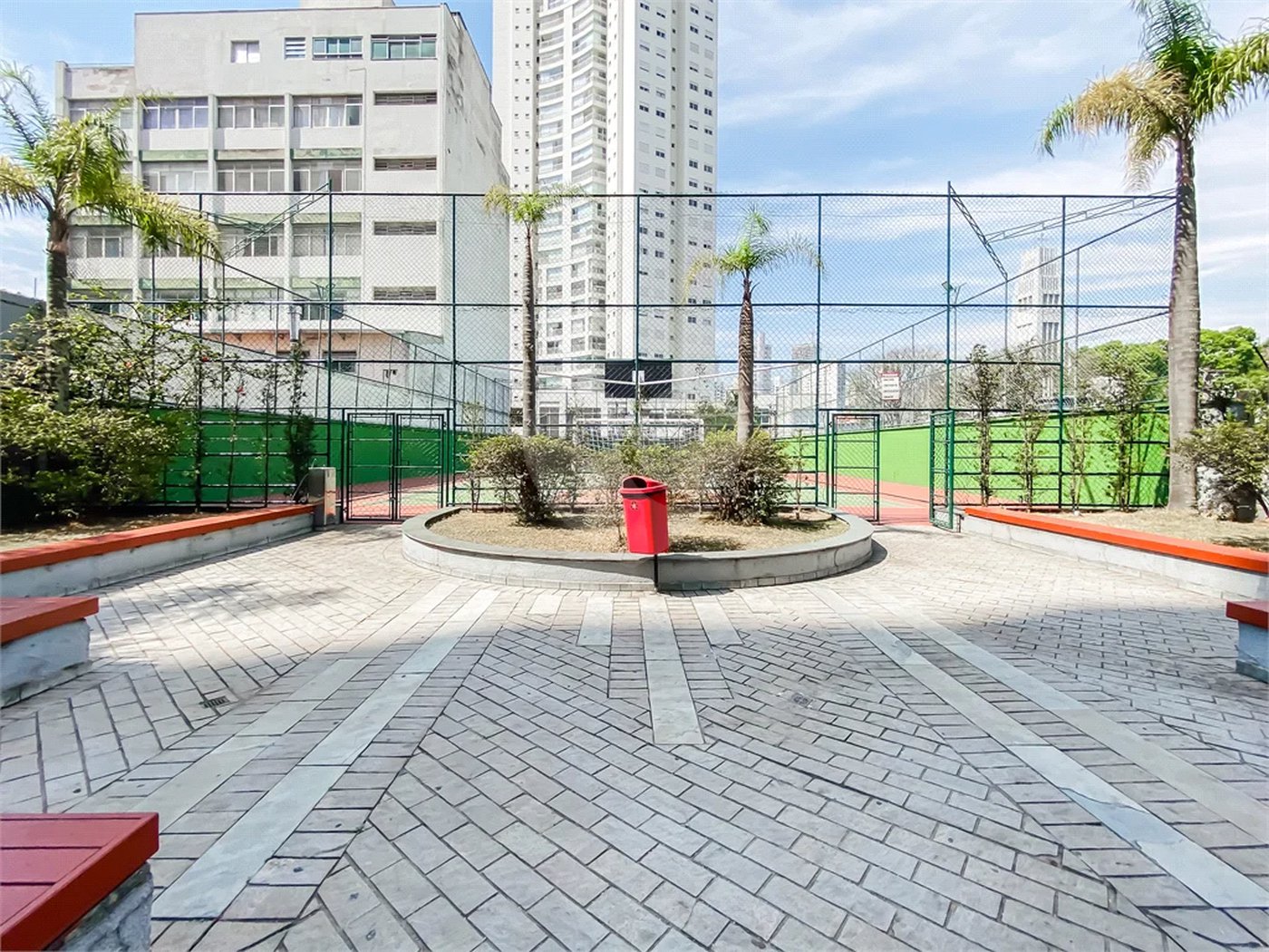 Apartamento - Mooca - 3 Quartos / 1 Suíte - 2 Vagas - Venda / Compra
