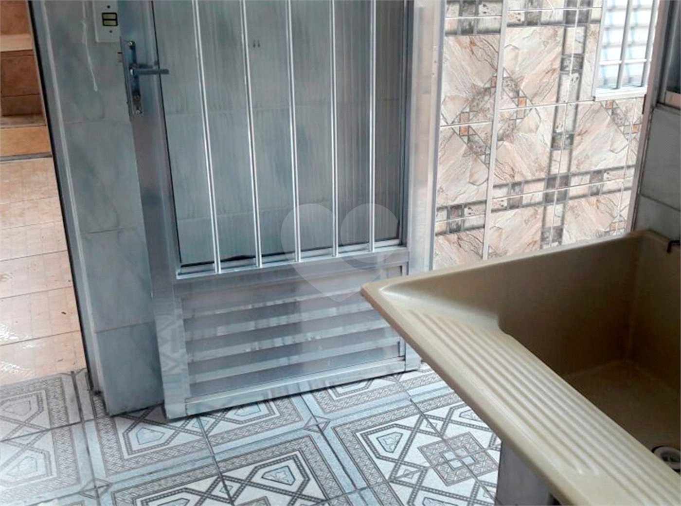 Casa Térrea à venda ou para alugar com 4 quartos, sendo 1 suíte, em Jardim Aeroporto, São Paulo, SP