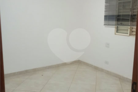 Casa à venda com 4 quartos, sendo 1 suíte, em Vila Cordeiro, São Paulo, SP