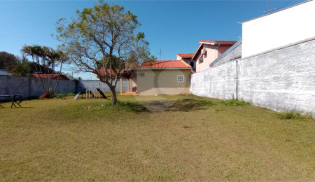 Casa à venda com 2 suítes em Vila Nastri, Itapetininga, SP