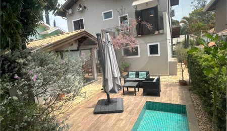Casa à venda com 3 suítes no condomínio Braziliana, Valinhos - SP