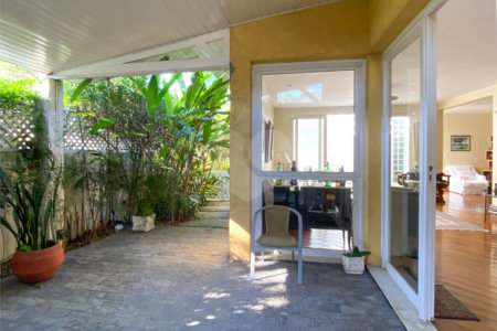 Casa de Vila à venda com 5 quartos, sendo 4 suítes, em Chácara Santo Antônio, São Paulo, SP