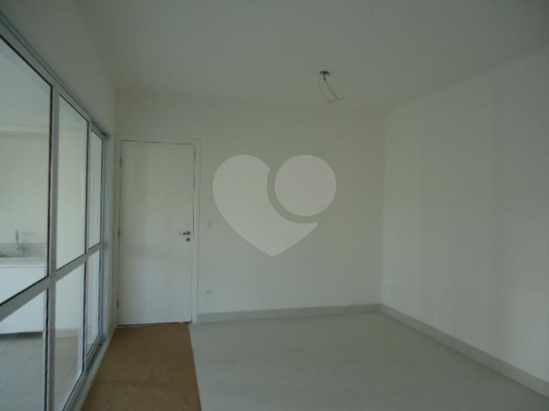 Apartamento à venda com 3 quartos, sendo 1 suíte, em Vila Suzana, São Paulo, SP