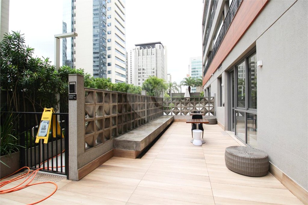 Apartamento à venda com 1 suíte em Indianópolis, São Paulo, SP
