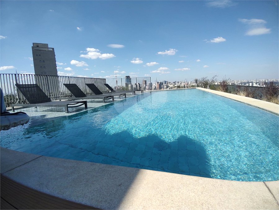 Apartamento à venda ou para alugar com 1 suíte em Jardim das Bandeiras, São Paulo, SP