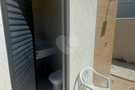 Casa à venda com 4 quartos, sendo 3 suítes, em Ogiva, Cabo Frio, RJ