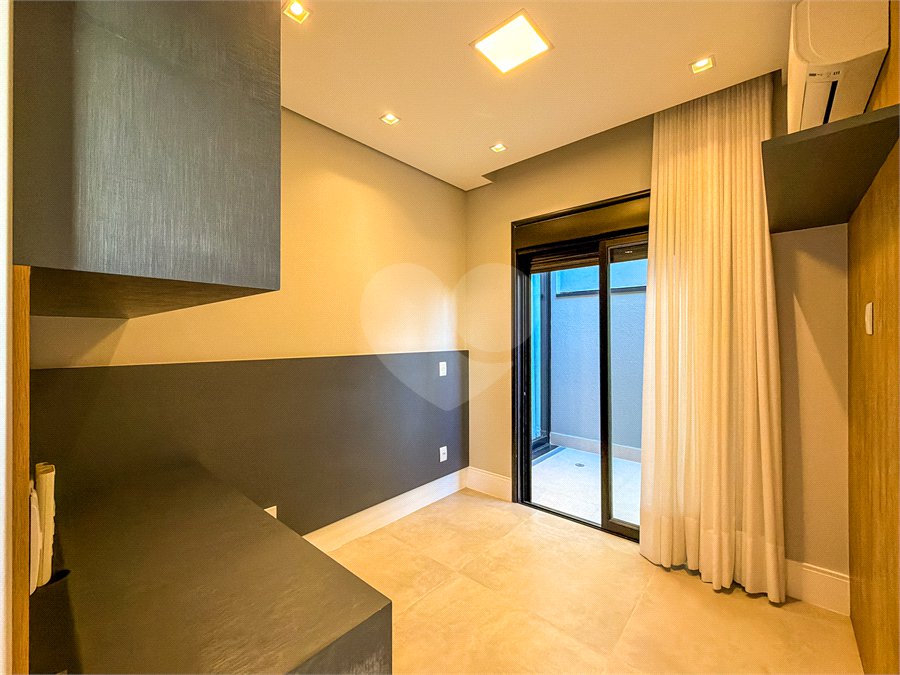Casa à venda com 3 suítes no condomínio Residencial Duas Marias, Indaiatuba - SP