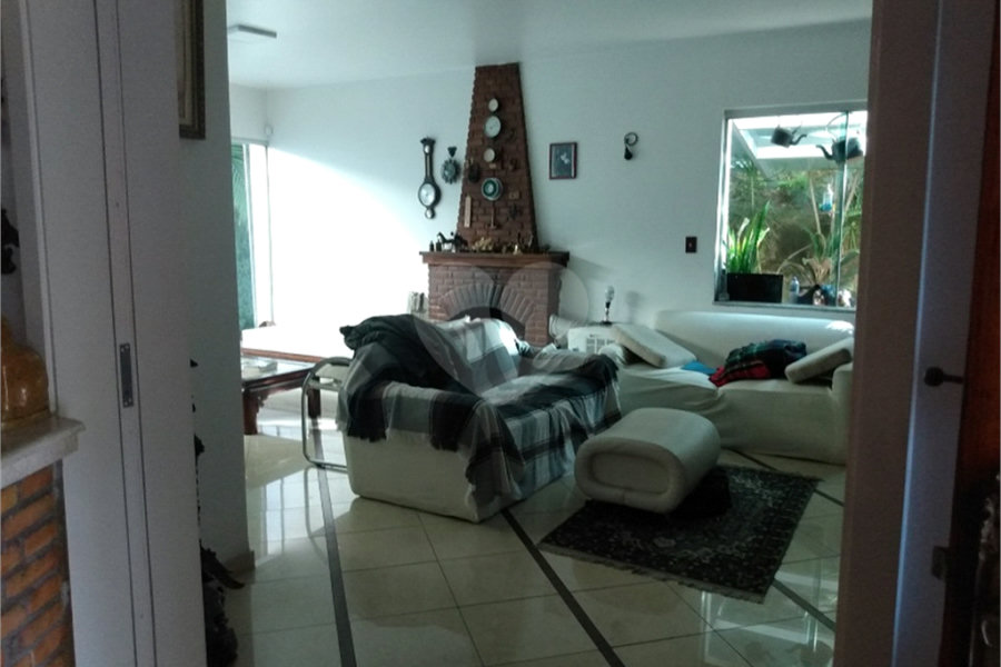 Casa à venda com 6 quartos, sendo 2 suítes, em Tremembé, São Paulo, SP