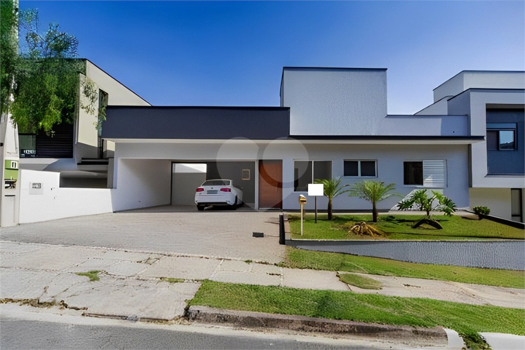 Casa à venda com 4 quartos, sendo 3 suítes,  no condomínio Parque Esplanada, Votorantim - SP