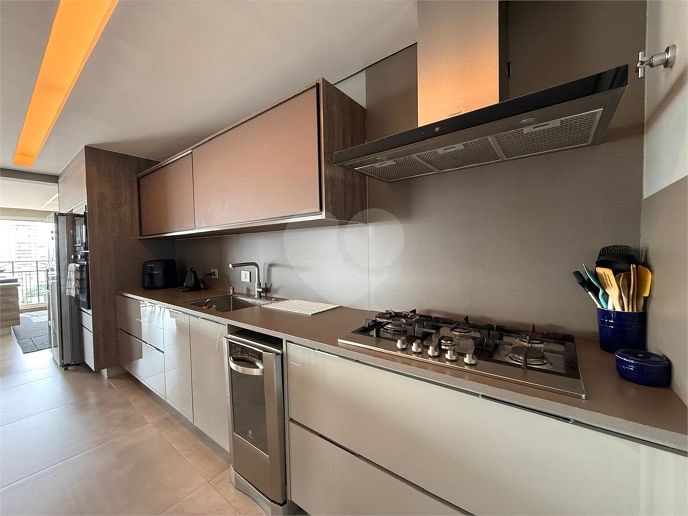 Apartamento à venda com 3 suítes em Santa Teresinha, São Paulo, SP