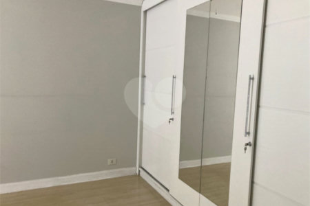 Casa para alugar com 3 quartos, sendo 1 suíte, em Santo Amaro, São Paulo, SP