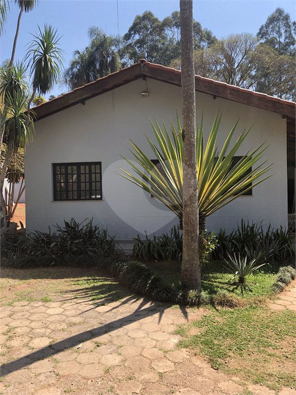 Chácara à venda com 6 quartos, sendo 2 suítes, em Jardim Brogotá, Atibaia, SP