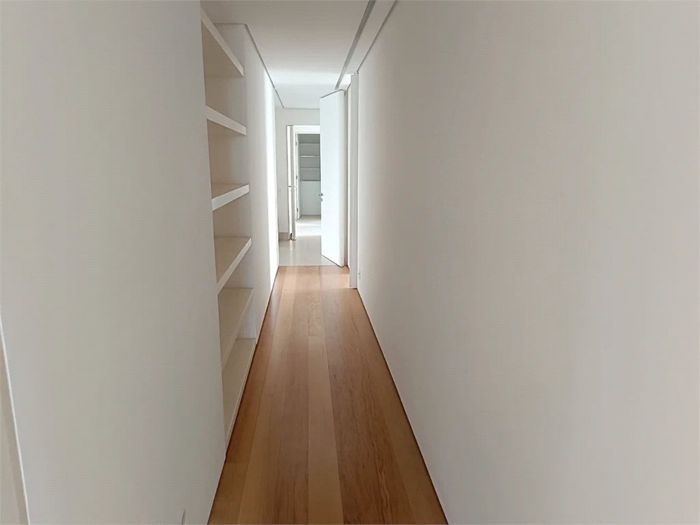 Apartamento à venda ou para alugar com 3 suítes em Pinheiros, São Paulo, SP