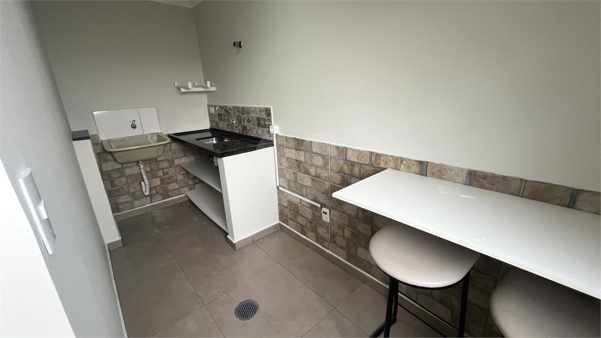 Salão Comercial para alugar em Vila Junqueira, Atibaia, SP