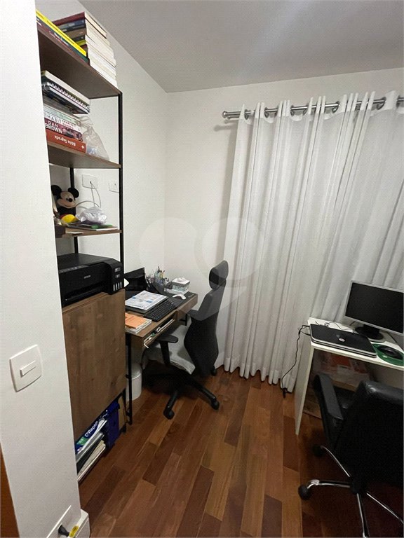 Casa à venda com 3 quartos, sendo 1 suíte,  no condomínio Villagio Campo Grande, São Paulo - SP