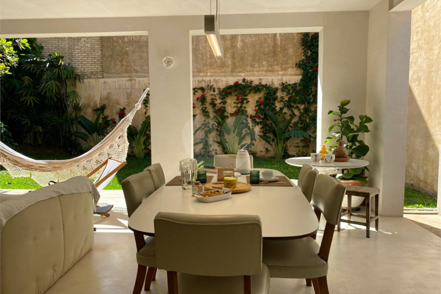Casa à venda com 4 quartos, sendo 3 suítes, em Vila Madalena, São Paulo, SP