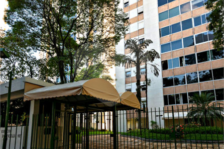 Apartamento à venda com 3 quartos, sendo 1 suíte, em Alto da Boa Vista, São Paulo, SP