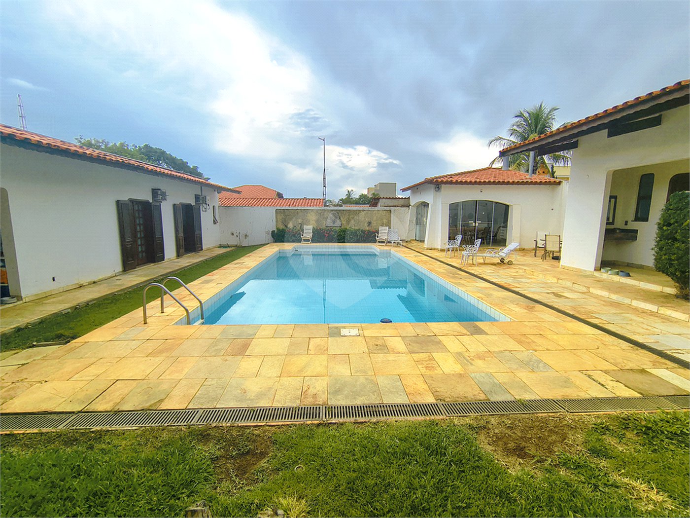 Casa à venda com 5 quartos, sendo 4 suítes, em Jardim Dom Bosco, Indaiatuba, SP